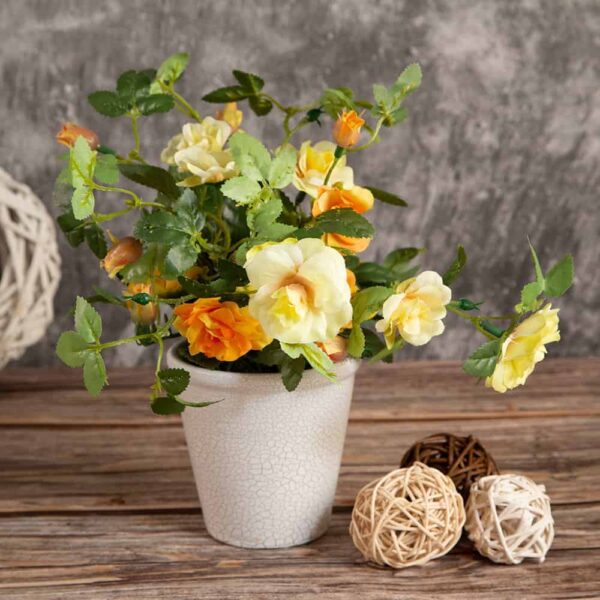 Colorful arrangement mini Roses