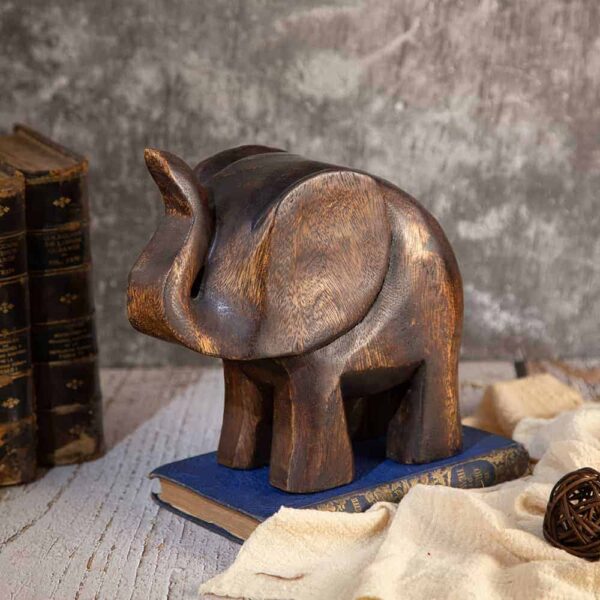 Small decorative elephant figurine from the Thailand series