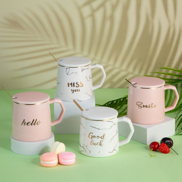 Gift Mug with Lid and Spoon - Captions 310ml