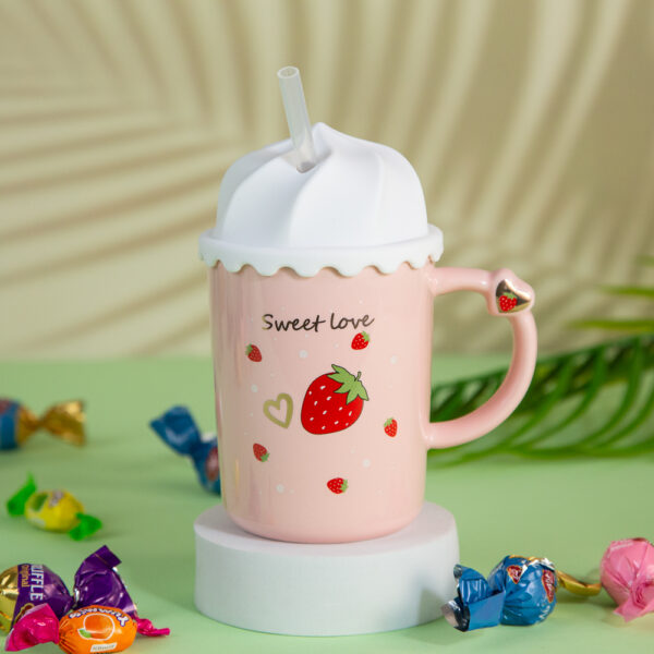 Gift Mug with Lid and Spoon - Strawberries 350ml