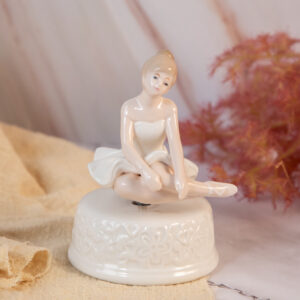 Decorative musical figurine - Ballerina