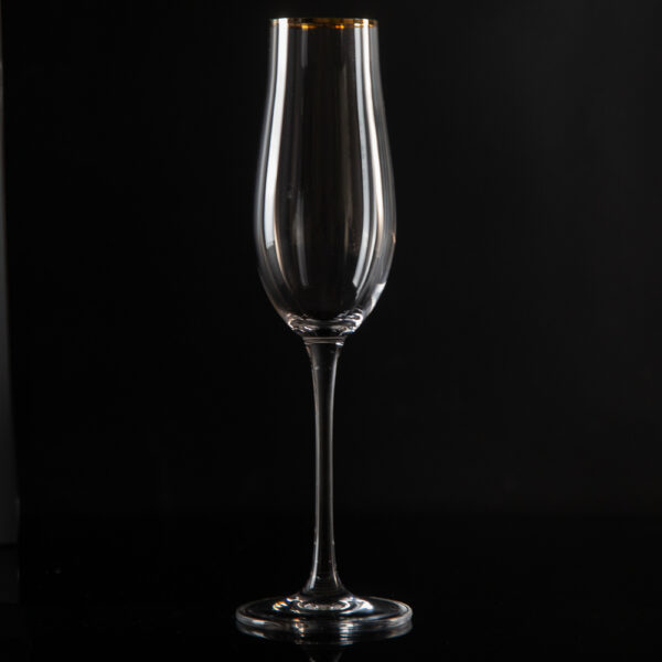 Set of champagne glasses from the Gold series 200ml