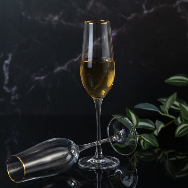 Set of champagne glasses from the Gold series 200ml