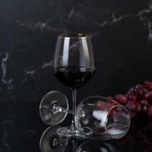 Set of red wine glasses from the Gold series 580ml