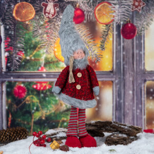 Christmas figurine - Girl with a hat