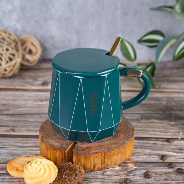 Gift mug with spoon and lid - Modern