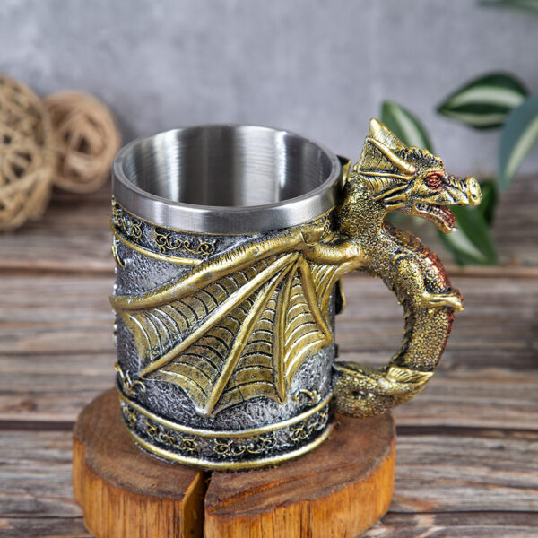 Gift mug - Dragon in gold